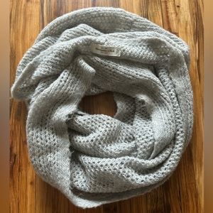 Abercrombie & Fitch Infinity Scarf